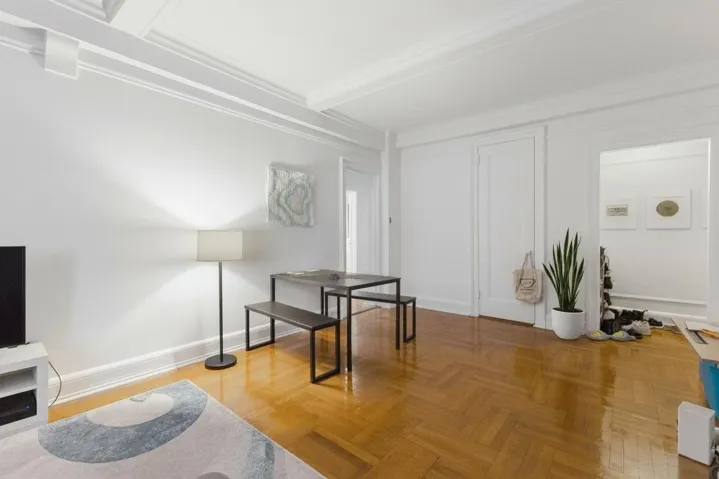 120 W 58th Street, New York City, NY 10019