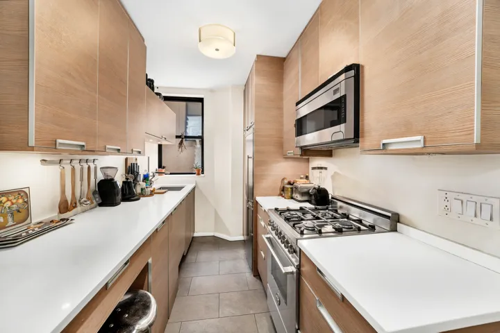 246 E 51ST Street, New York City, NY 10022