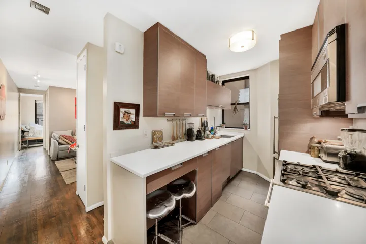 246 E 51ST Street, New York City, NY 10022