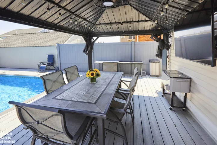 542 BEACH 129TH Street, New York City, NY 11694