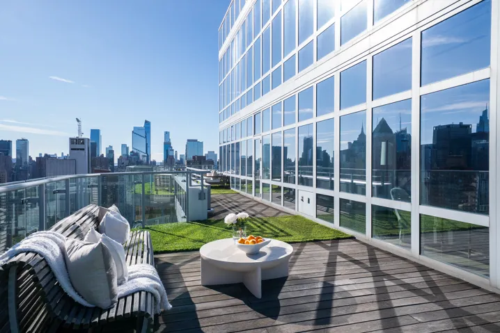 555 W 59TH Street, New York City, NY 10019