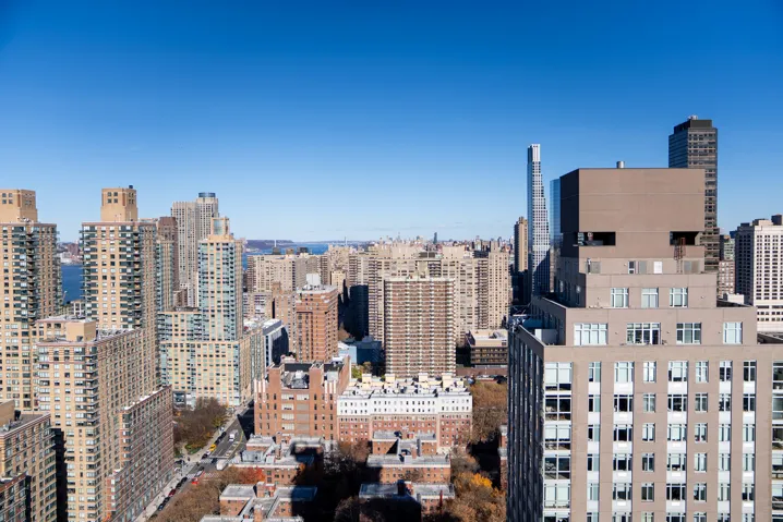 555 W 59TH Street, New York City, NY 10019