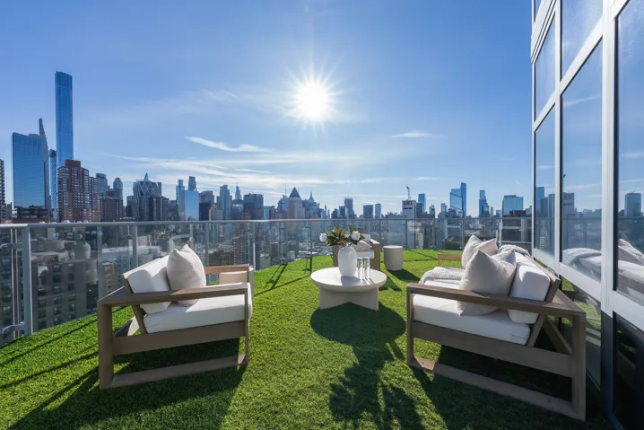 555 W 59TH Street, New York City, NY 10019
