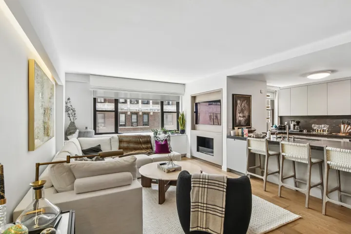 116 CENTRAL S Park, New York City, NY 10019