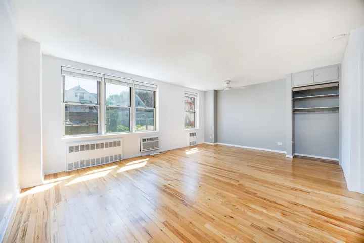 495 E 7TH Street, New York City, NY 11218