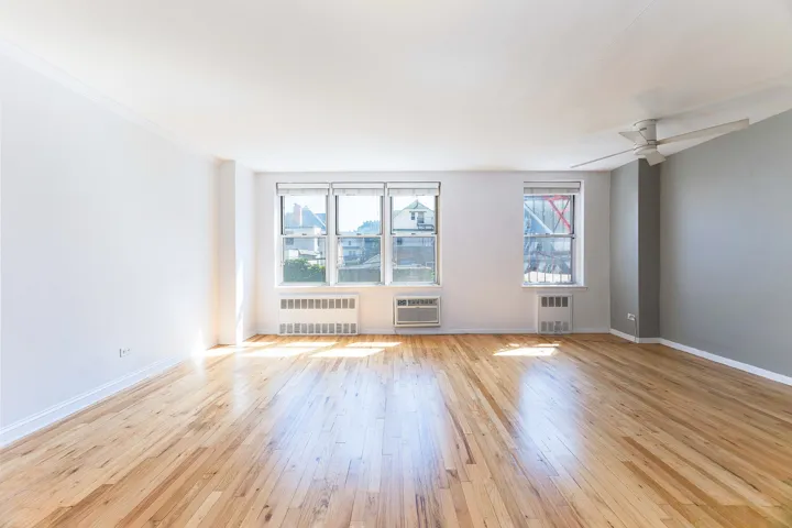 495 E 7TH Street, New York City, NY 11218