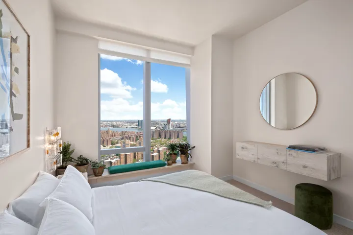 252 SOUTH Street, New York City, NY 10002