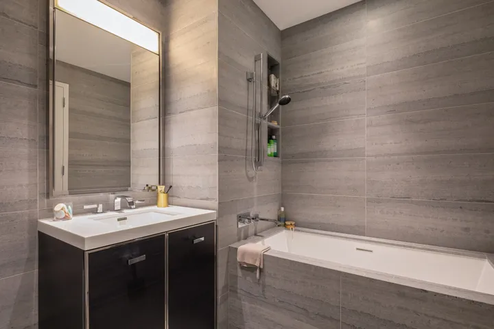 252 SOUTH Street, New York City, NY 10002