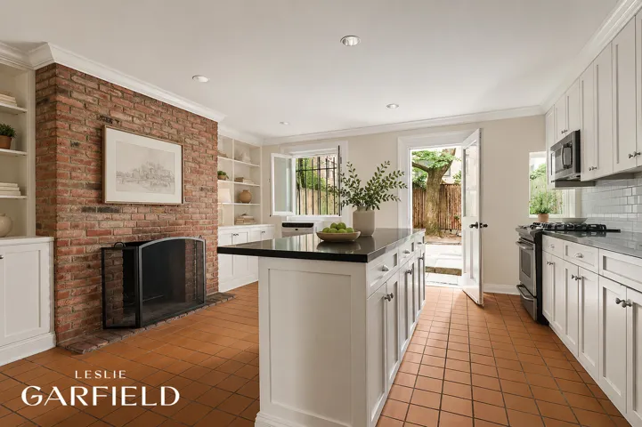 332 E 69TH Street, New York City, NY 10021