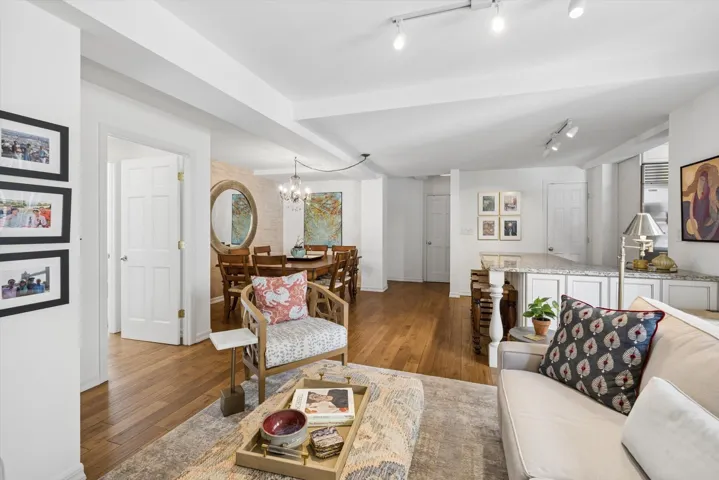 339 E 58th Street, New York City, NY 10022