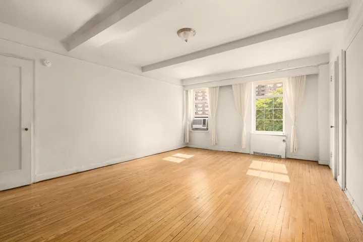 410 W 24TH Street, New York City, NY 10011