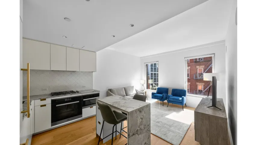 185 GRAND Street, New York City, NY 10013