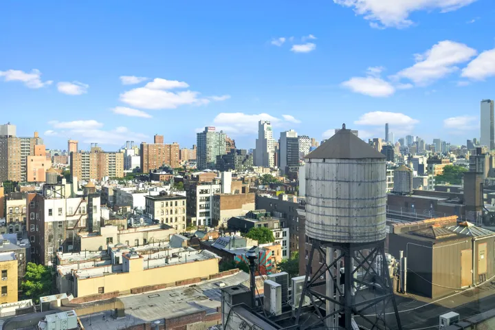 52 E 4TH Street, New York City, NY 10003