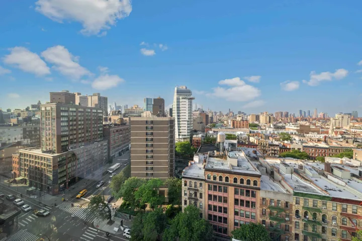 52 E 4TH Street, New York City, NY 10003