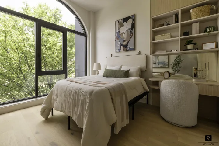 100 Scholes Street, New York City, NY 11206