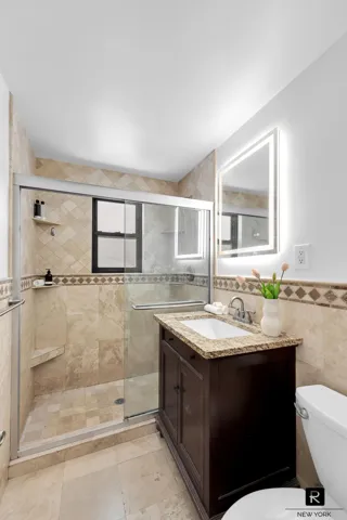 140 E 56th Street, New York City, NY 10022