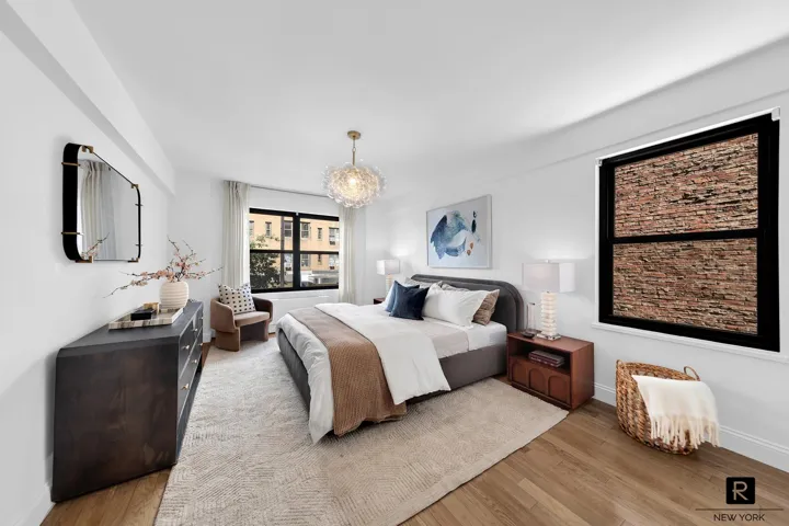 140 E 56th Street, New York City, NY 10022