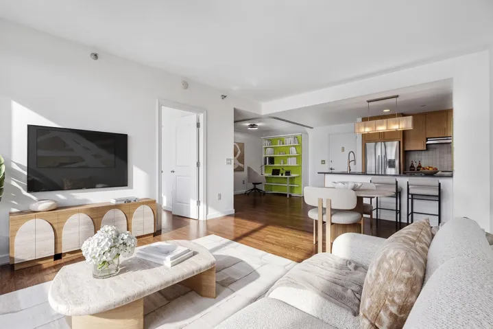 48-15 11th Street, New York City, NY 11101
