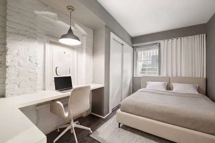 215 E 17TH Street, New York City, NY 10003