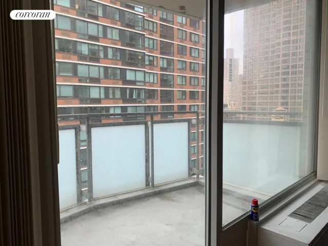 300 E 40TH Street, New York City, NY 10016