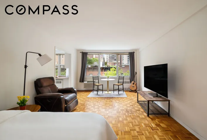 221 E 50th Street, New York City, NY 10022