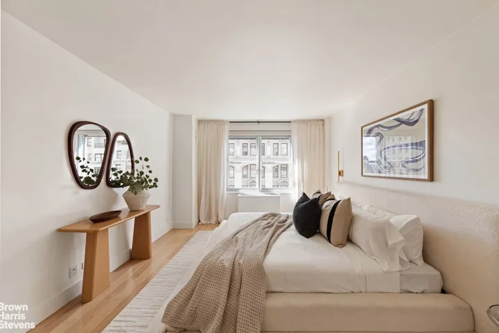 69 5TH Avenue, New York City, NY 10003