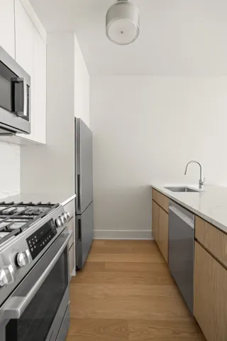 380 RECTOR Place, New York City, NY 10280
