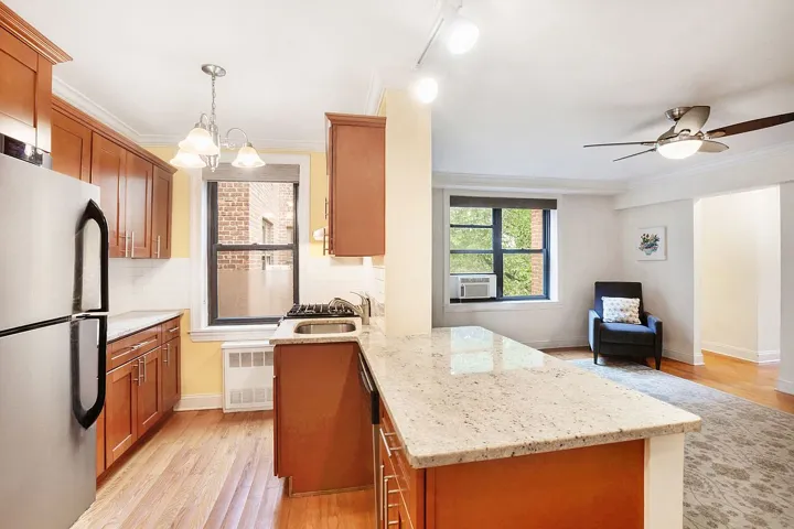 4489 Broadway, New York City, NY 10040