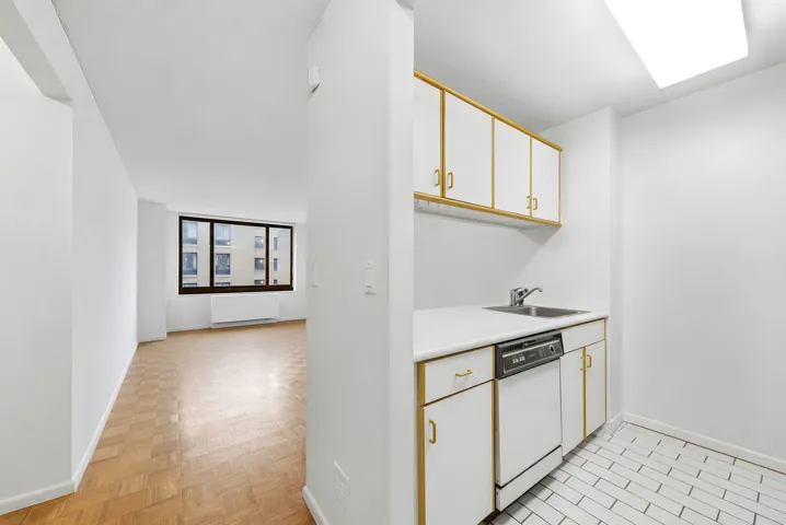 200 Rector Place, New York City, NY 10280