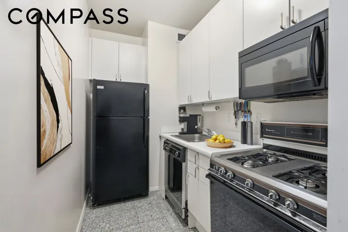301 W 57th Street, New York City, NY 10019