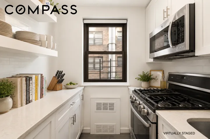 305 E 72nd Street, New York City, NY 10021