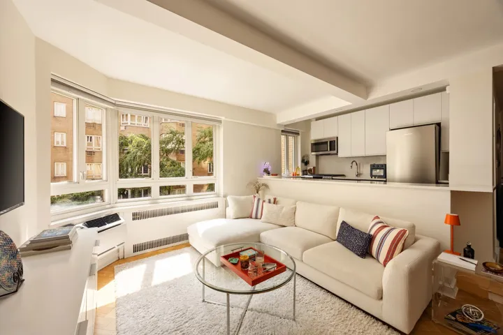 333 W 57TH Street, New York City, NY 10019