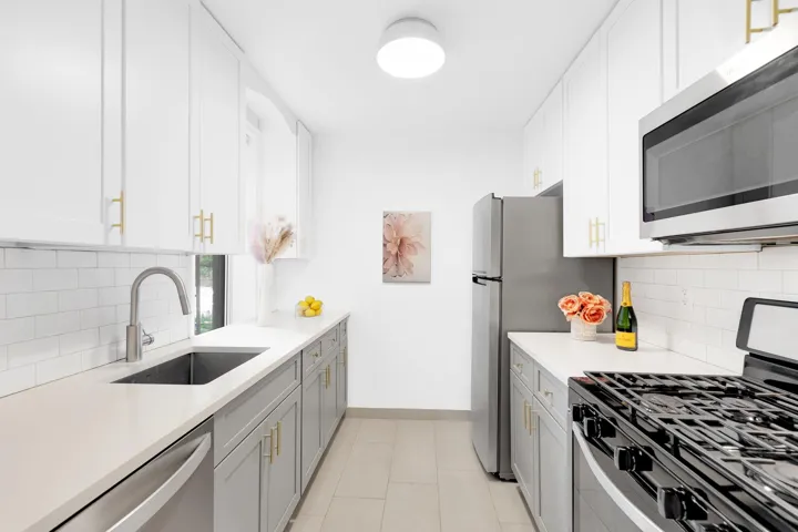 302 E 88th Street, New York City, NY 10128