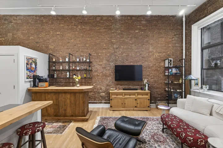 74 READE Street, New York City, NY 10007