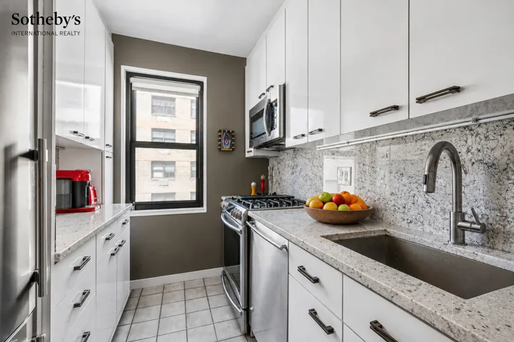 425 E 79th Street, New York City, NY 10075