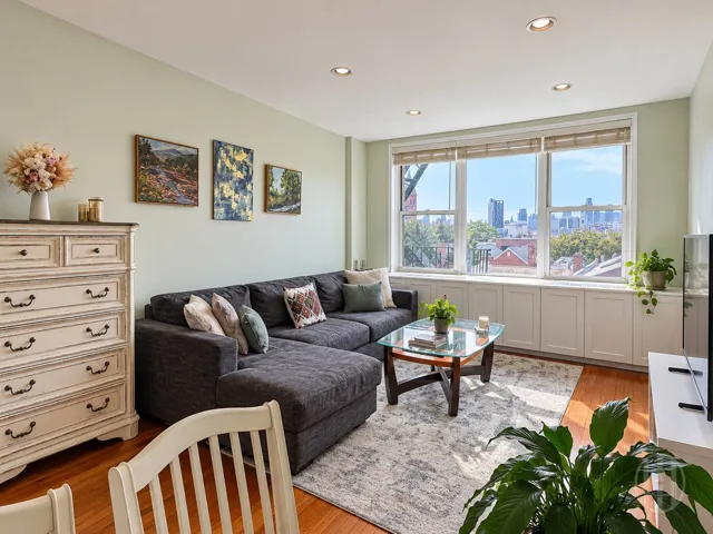 50-15 39th Street, New York City, NY 11104
