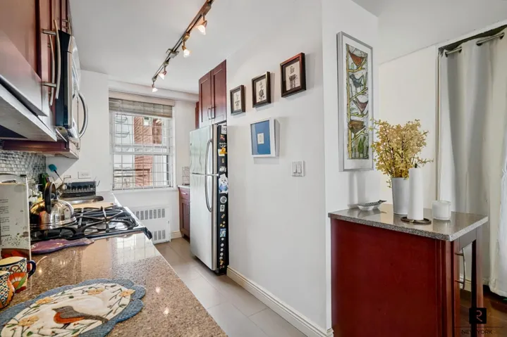 100 W 94th Street, New York City, NY 10025