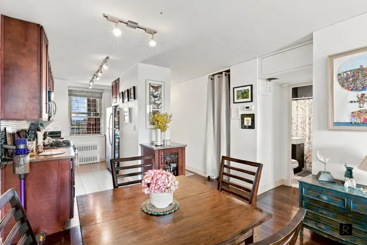 100 W 94th Street, New York City, NY 10025