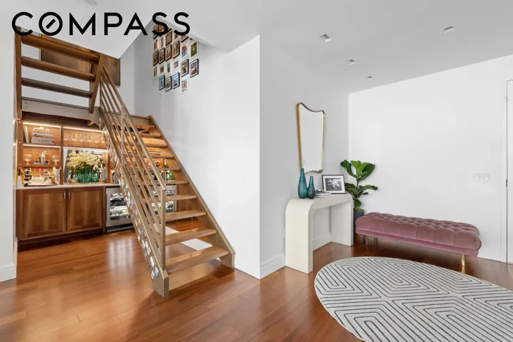 555 W 59th Street, New York City, NY 10019