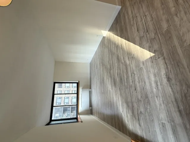 250 E 40th Street, New York City, NY 10016