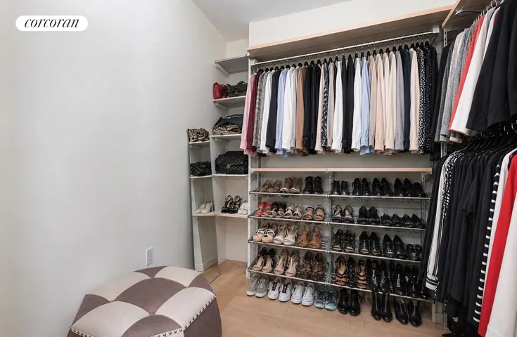 200 E 69TH Street, New York City, NY 10021