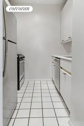 200 E 69TH Street, New York City, NY 10021