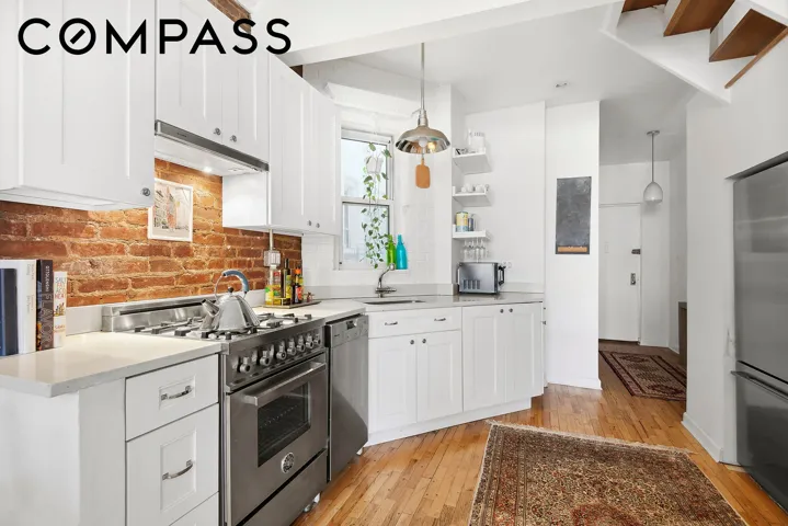 92 Horatio Street, New York City, NY 10014