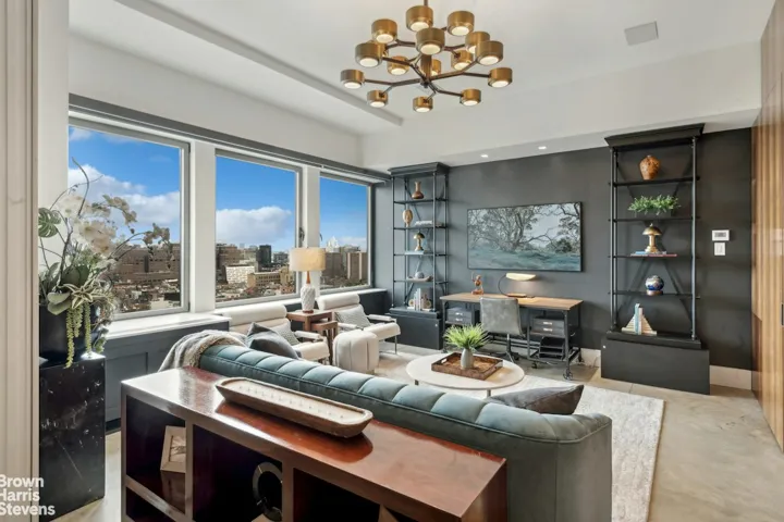 252 7TH Avenue, New York City, NY 10001
