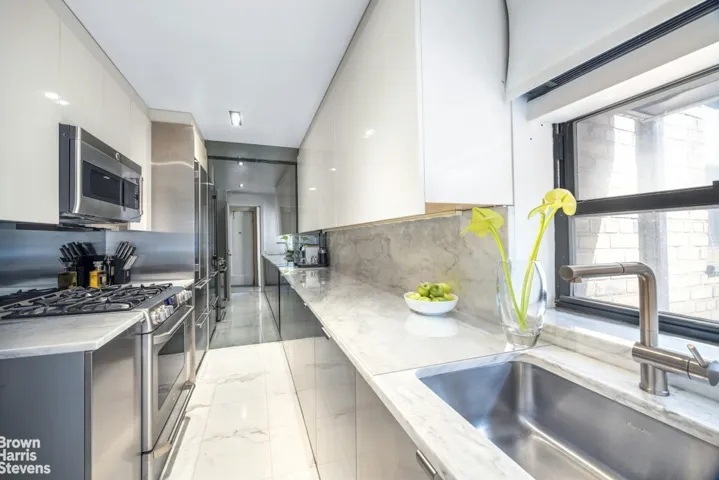 434 E 52ND Street, New York City, NY 10022