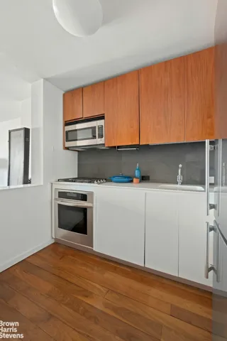 515 E 72ND Street, New York City, NY 10021