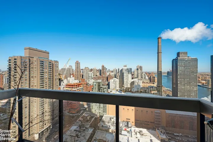 515 E 72ND Street, New York City, NY 10021