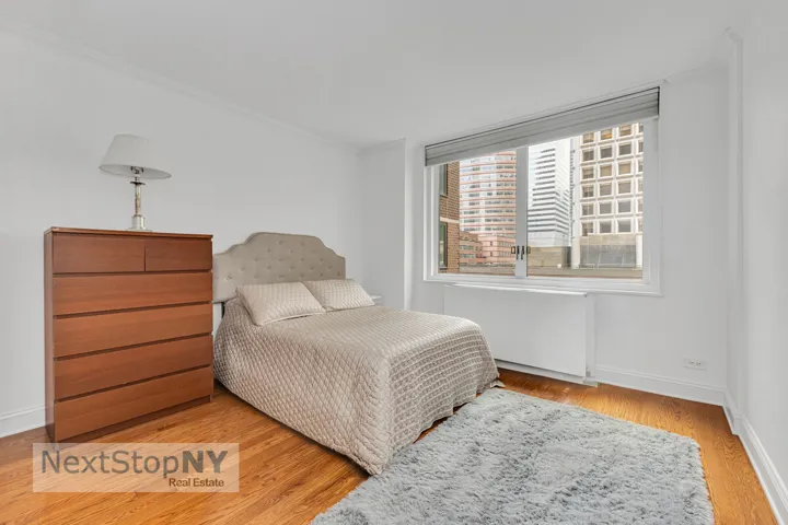 245 E 54TH Street, New York City, NY 10022