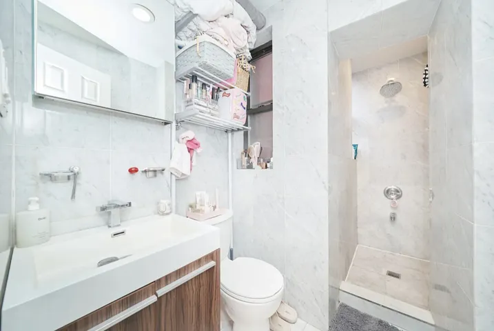 172 MULBERRY Street, New York City, NY 10013