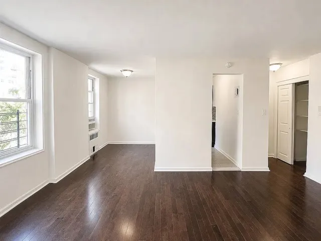 81-31 Baxter Avenue, New York City, NY 11373